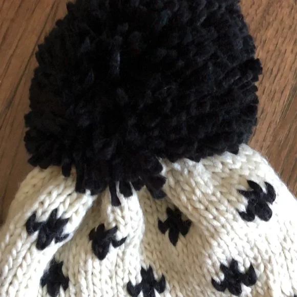 Stocking Hat! Soft & Chunky! Fully Lined! New in Package!  Panache Brand - Picture 4 of 6